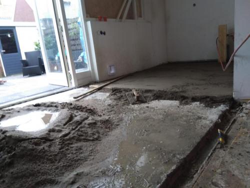 Keuken uitbouw beton storten binnen